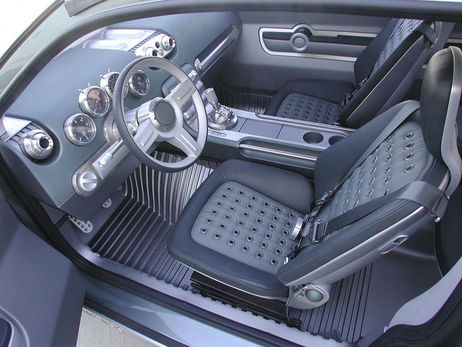 Интерьер Jeep Compass Concept 2002 года  (фото 2 из 50)